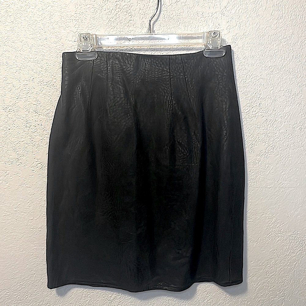 Vintage Cedars black leather skirt*